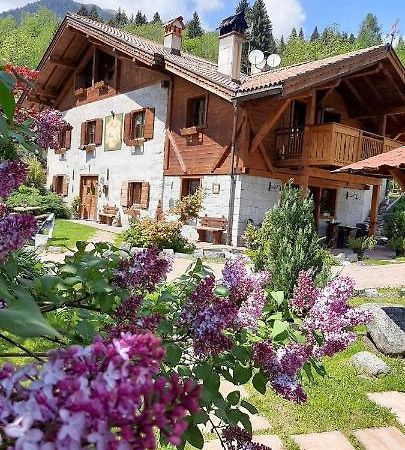 Maso Pin Bed and Breakfast Madonna Exteriör bild