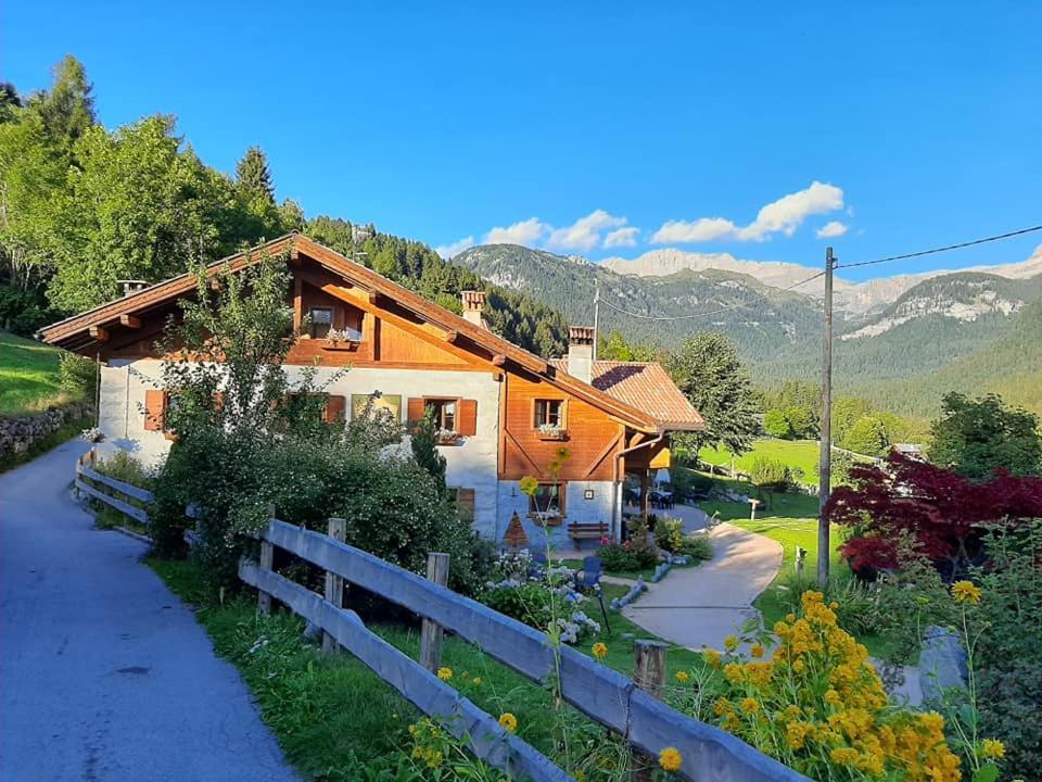 Maso Pin Bed and Breakfast Madonna Exteriör bild